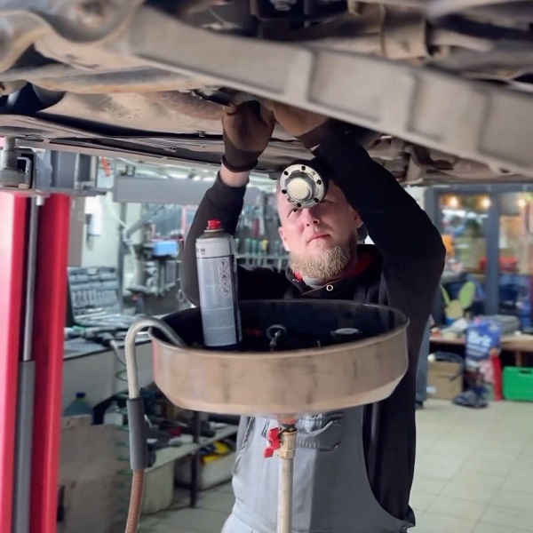 AKP oil changing